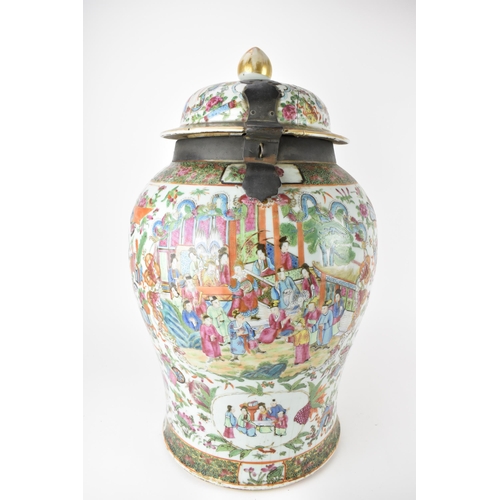 147 - A large Qing Dynasty Canton porcelain vase and cover, 19th century of baluster shape, the domed lid ... 