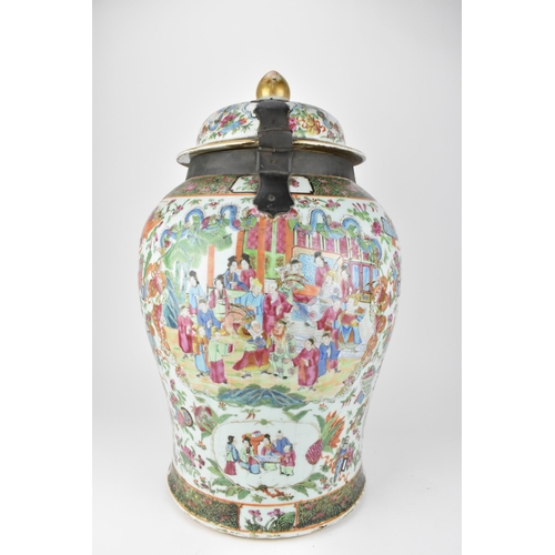 147 - A large Qing Dynasty Canton porcelain vase and cover, 19th century of baluster shape, the domed lid ... 