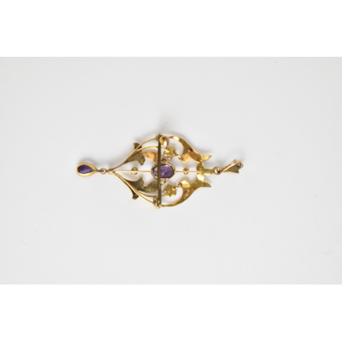 208 - An Art Nouveau 9ct gold brooch/pendant fashioned as flowers, set with seed pearls 2.5g, and a gold c... 