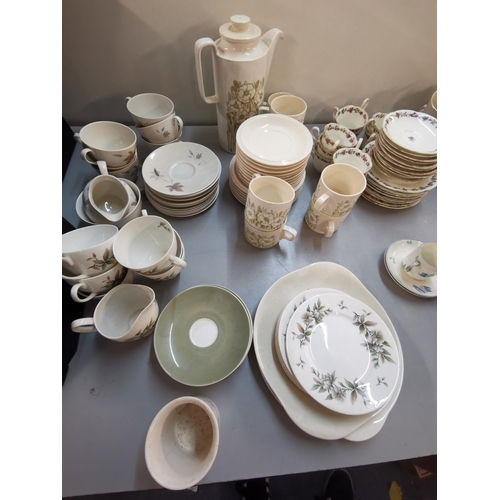 135 - Mixed part tea sets to include Royal Adderley Arcadia pattern, Royal Doulton Tumbling Leaves pattern... 