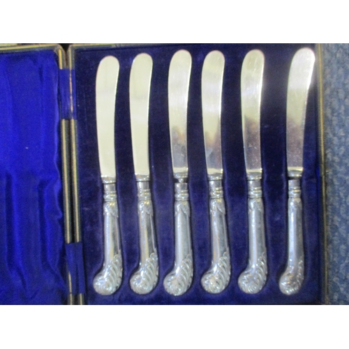 178 - A cased set of six Cooper Bros teaspoons and matching sugar tongs, Sheffield 1907, total weight 82.7... 