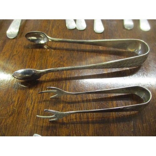 184 - A selection of Georgian and later silver and silver plated flatware to include two Georgian bright c... 