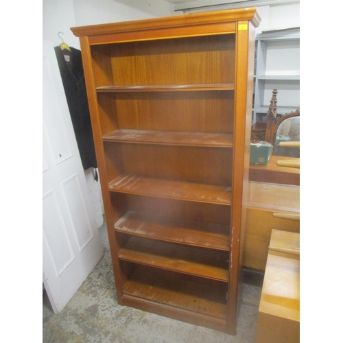 43 - A modern William Lawrence of Nottingham walnut finished tall bookcase with five loose shelves 194.5c... 