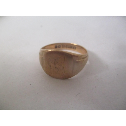9 - A 9ct gold gents signet ring 5.3g
Location: CAB