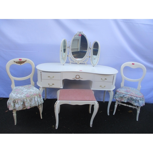 146 - A French style white painted kidney-shaped dressing table with a triptych mirror, together with matc... 