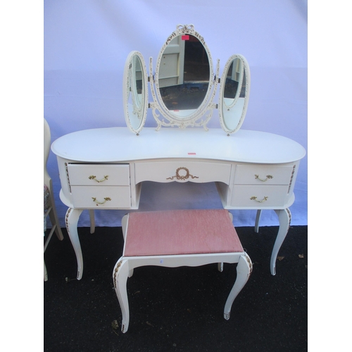 146 - A French style white painted kidney-shaped dressing table with a triptych mirror, together with matc... 