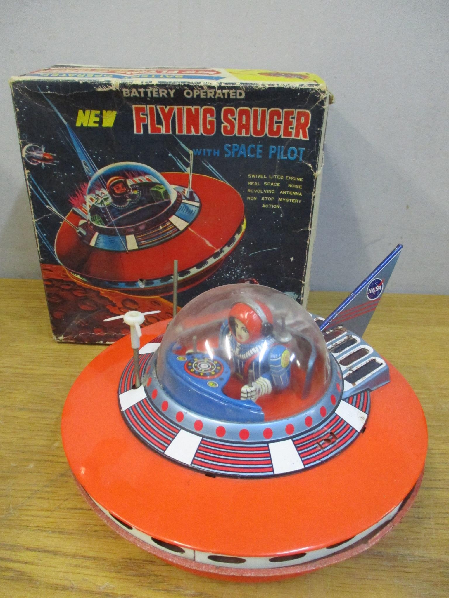 セール❗️￼John Peck / FLYING SAUCER MINI 6`6 Amazon.com: Paricon Flexible Flyer 626 Flying Saucer 26