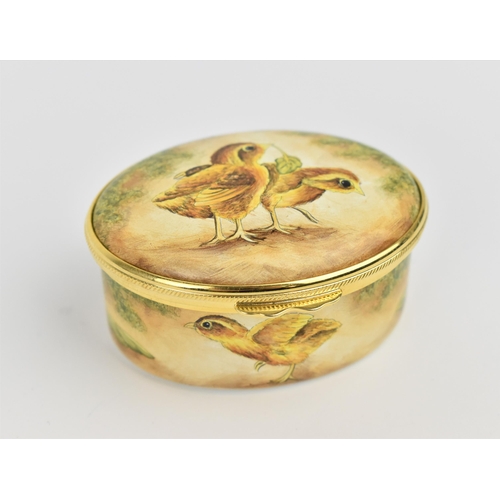 135 - A Moorcroft Enamels Ltd box with hinged cover, by Stephen Smith, painted by Faye Williams depicting ... 