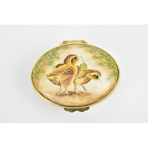 135 - A Moorcroft Enamels Ltd box with hinged cover, by Stephen Smith, painted by Faye Williams depicting ... 