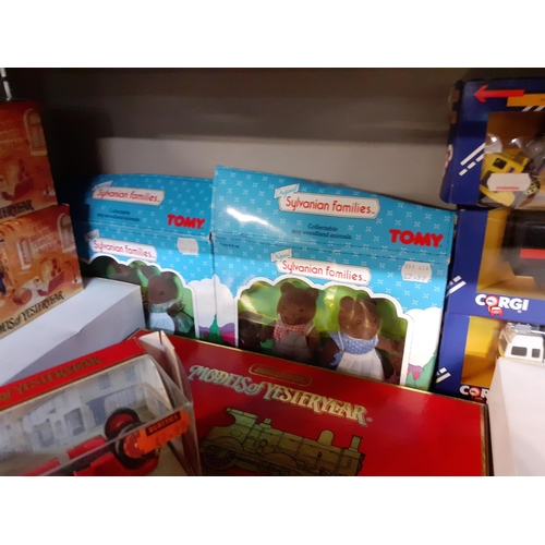 197 - Late 20th century toys to include Sylvanian Families figures, boxed, and 20th century diecast cars
L... 