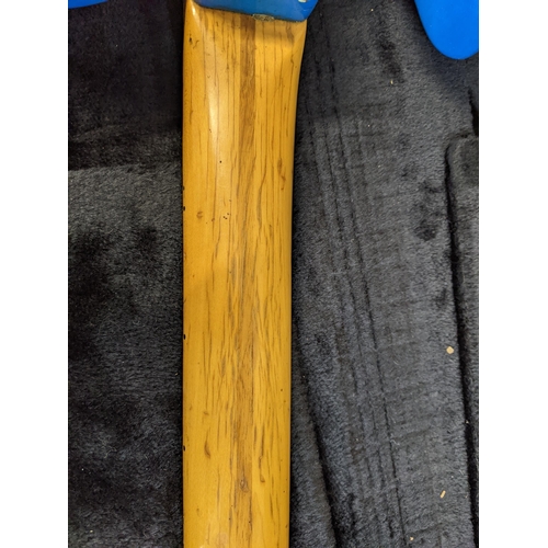 100 - A 1990s Fender Telecaster Lake Placid blue metallic guitar made in USA serial number 503177
Location... 