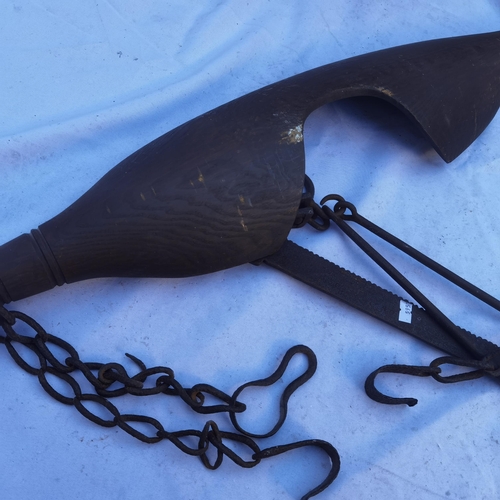 105 - A Victorian yoke, together with a set of hanging scales
Location: CON