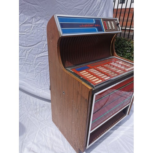 98 - An original vintage retro Jupiter 80L record / 45rpm single playing Jukebox, with push button, in re... 