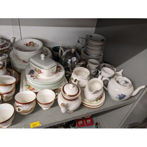 211 - A mixed lot of dinner and tea services to include a Czechoslovakia Victoria china teaset, Royal Graf... 