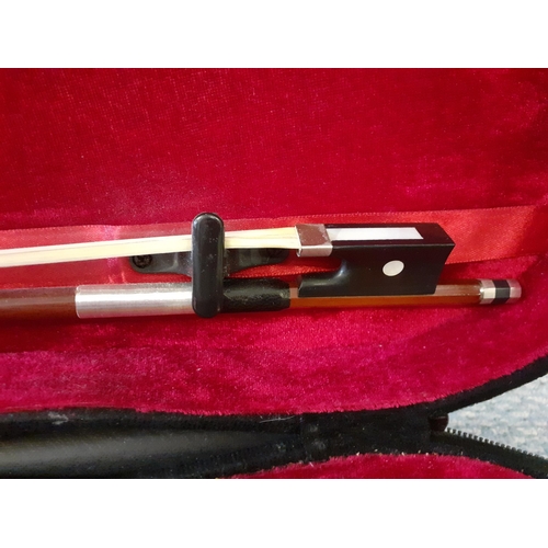 117 - An Intermusic student's violin and bow in fitted case.Location: RAM