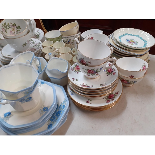 134 - Mixed part tea and coffee sets to include Bavarian Franconia, Limoges Giraud, Fenton, Royal Doulton ... 