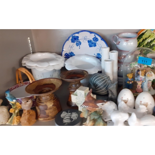 366 - Mixed 20th century ornaments and ceramics to include Bradford Exchange dolphin collectors plates, Po... 