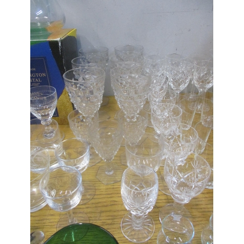 367 - A selection of table glass to include a group of four Victorian green drinking glasses, and two simi... 