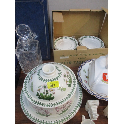 287 - A mixed lot of ceramics and glass to include a cased Royal Worcester Roanoke coffee cups and saucers... 