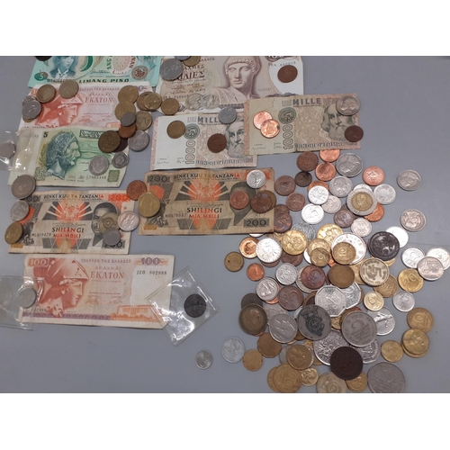 347 - A collection of overseas coins and banknotes Location: Porters