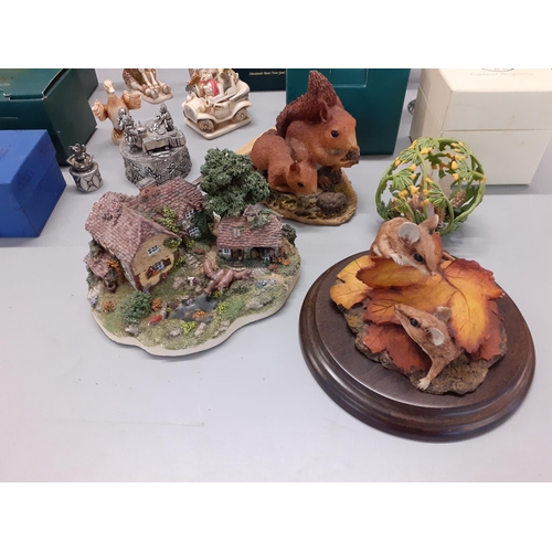 350 - Harmony Kingdom collectables to include the Y2HK Millennium boat box and Treasure Jests, together wi... 