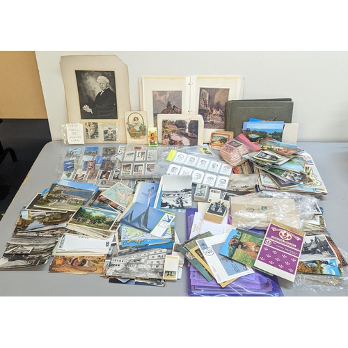 385 - A collection of tea cards, cigarette cards, postcards, exhibition memorabilia of White Star Lines Ol... 