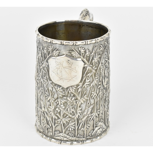 7 - A Chinese export silver straight-tapered mug, late 19th/early 20th century, designed with bamboo sim... 