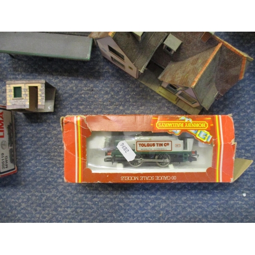 273 - A Triang Hornby 00 gauge model railway set including a boxed R 153 Tolgus Tin Co Loco, carriage, ten... 