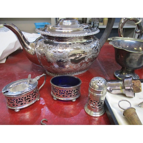 74 - A selection of silver and silver plated items to include a silver three piece cruet set, cased silve... 