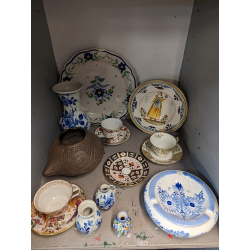 241 - A mixed lot of ceramics and glassware A/F to include a 19th century Quimper ware plate, Delft items,... 