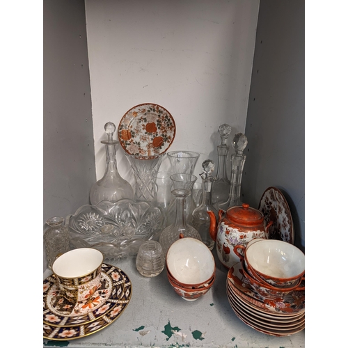 241 - A mixed lot of ceramics and glassware A/F to include a 19th century Quimper ware plate, Delft items,... 