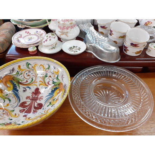 368 - Mixed 20th century ceramics and ornaments to include Royal Worcester Evesham ramekins, early 20th ce... 