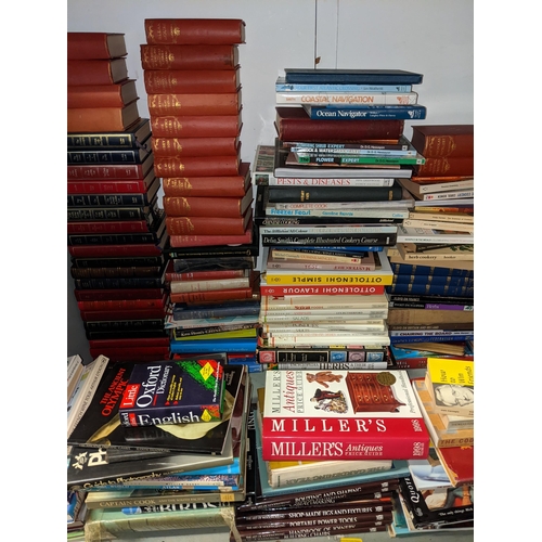 59 - A large selection of books to include Readers Digest, Charles Dickens, mixed novels and others
Locat... 