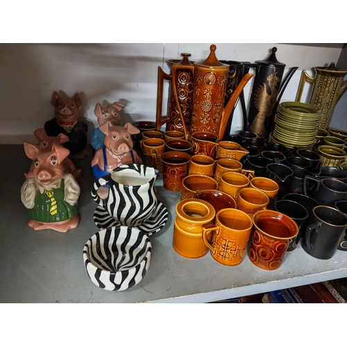 452 - Two sets of Natwest Wad pigs, mixed china, a mid 20th century Portmerion totem coffee service and ot... 