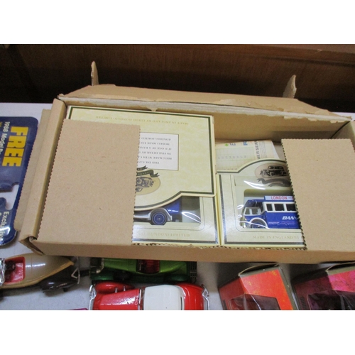 300 - A quantity of boxed and unboxed Matchbox, Lesney and Models of Yesteryear diecast models of vintage ... 