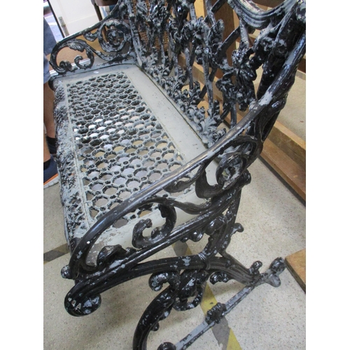 432 - A Coalbrookdale style cast iron bench 118cm long x 84cm h x 52cm d Location: FOYER