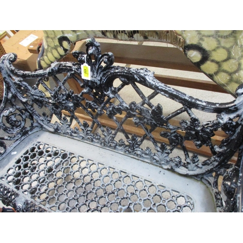 432 - A Coalbrookdale style cast iron bench 118cm long x 84cm h x 52cm d Location: FOYER