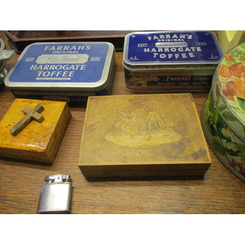 475 - A mixed lot to include an Edwardian inlaid mahogany twin handled gallery tray, Sorrento box, various... 