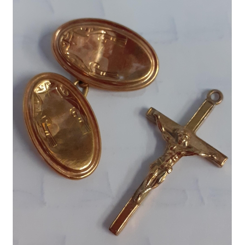 482 - A retro jewellery box and contents to include a small 
9ct gold cross pendant 1.4g, and 1960s/70s ge... 