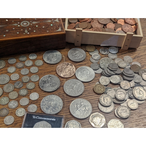 419 - Mixed coinage to include 1920 and later Florins, shillings, three pence, commemorative crowns to inc... 