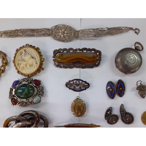 72 - A quantity of Victorian and later costume jewellery and hat pins to include a micro-mosaic pendant o... 