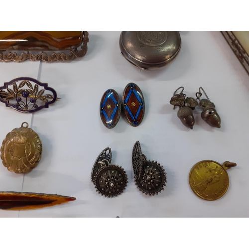 72 - A quantity of Victorian and later costume jewellery and hat pins to include a micro-mosaic pendant o... 