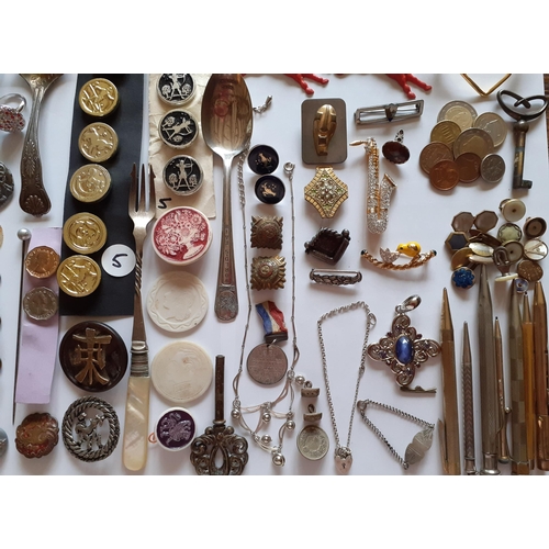 87 - Items of interest to include 19th Century and Artid buttons, propelling pencils. ornate keys, rings,... 