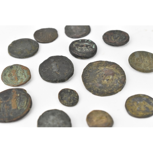 107 - Ancient Coinage - a group of mixed Western ancient coins to include bronze Roman Dupondius/Quadrons/... 