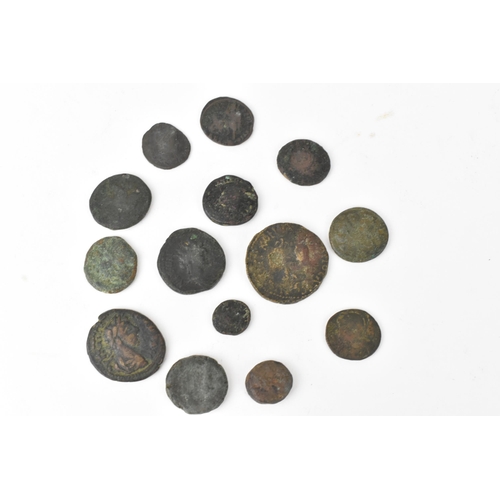 107 - Ancient Coinage - a group of mixed Western ancient coins to include bronze Roman Dupondius/Quadrons/... 