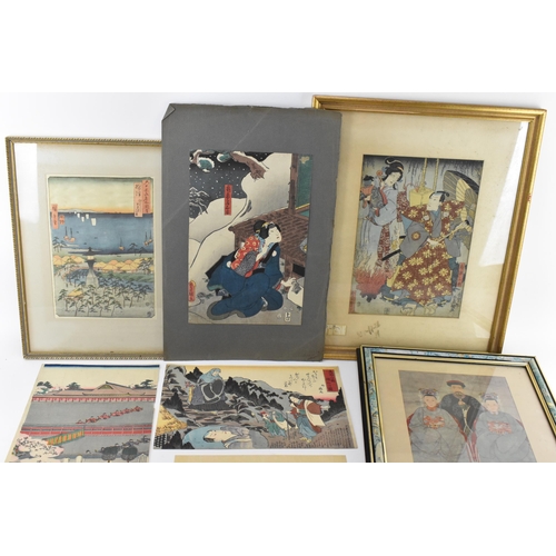 82 - A small collection of 19th century Japanese woodblock prints, to include one by Utagawa Kunisada (To... 