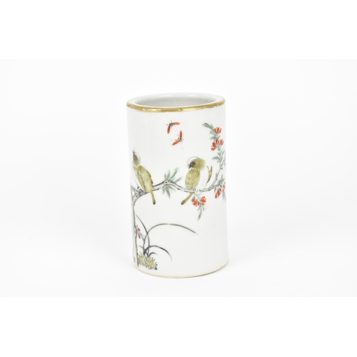 25 - A Chinese Qing dynasty porcelain brush pot, Guangxu period (1875-1908), of cylindrical form with gil... 