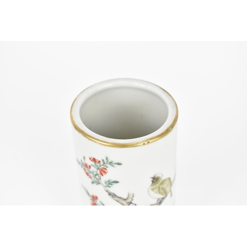 25 - A Chinese Qing dynasty porcelain brush pot, Guangxu period (1875-1908), of cylindrical form with gil... 