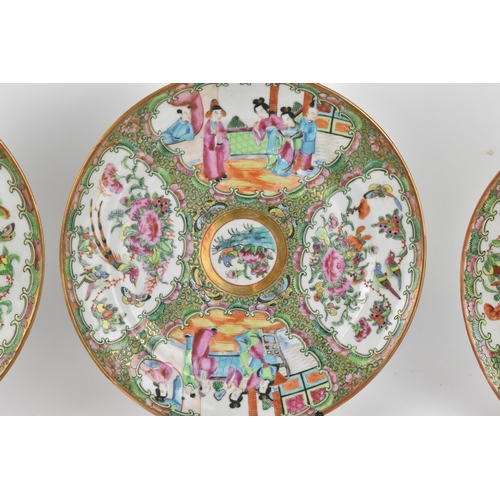 40 - A set of six Chinese Canton export porcelain plates, late Qing dynasty, in the Famille Rose palette ... 