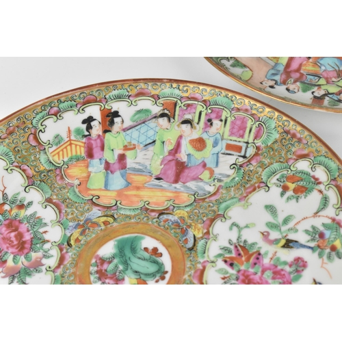 40 - A set of six Chinese Canton export porcelain plates, late Qing dynasty, in the Famille Rose palette ... 